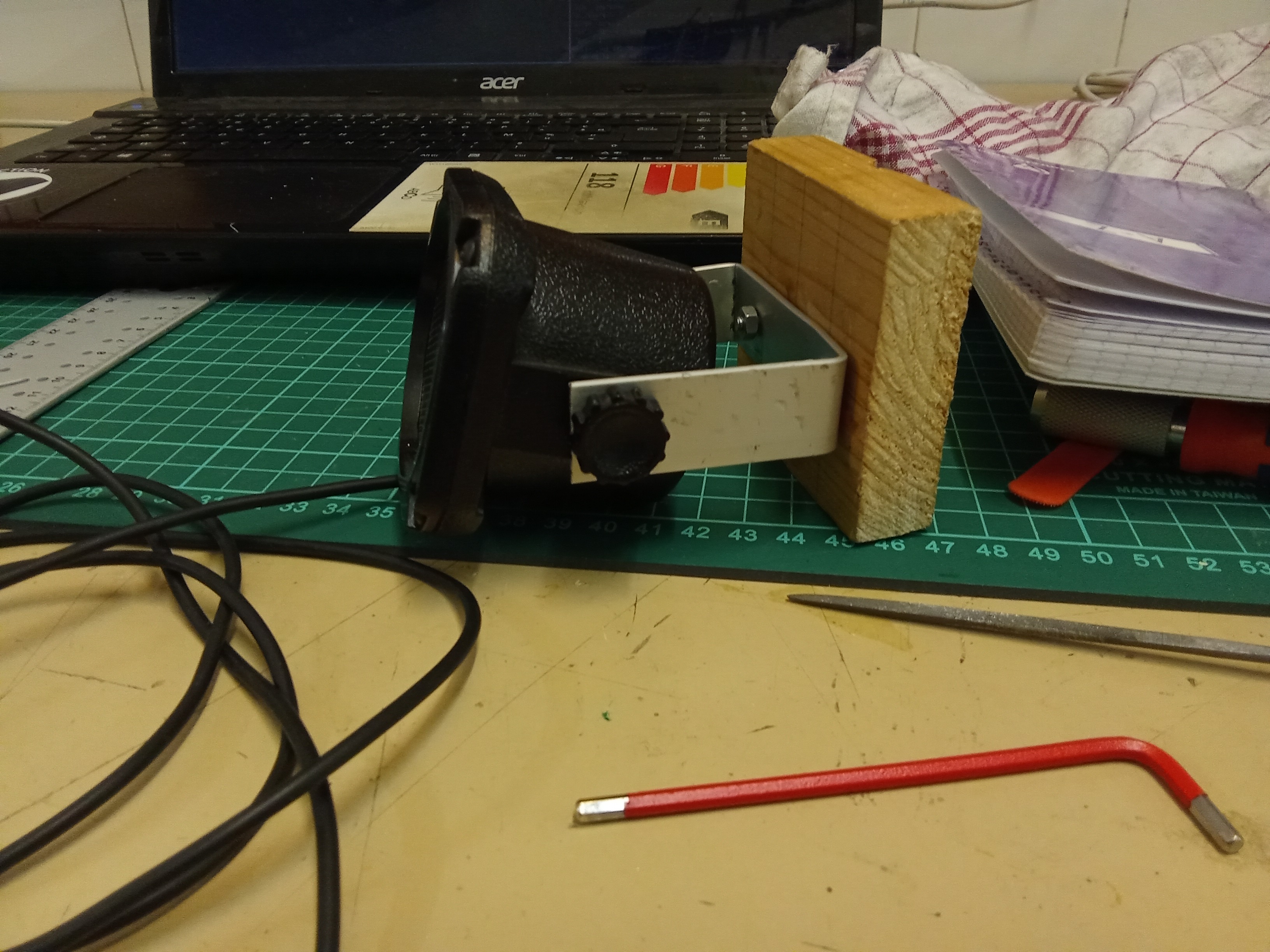 aluminum bracket, mounted